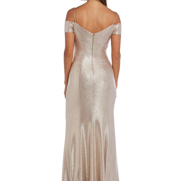 Formal dress - Picture 2 of 8